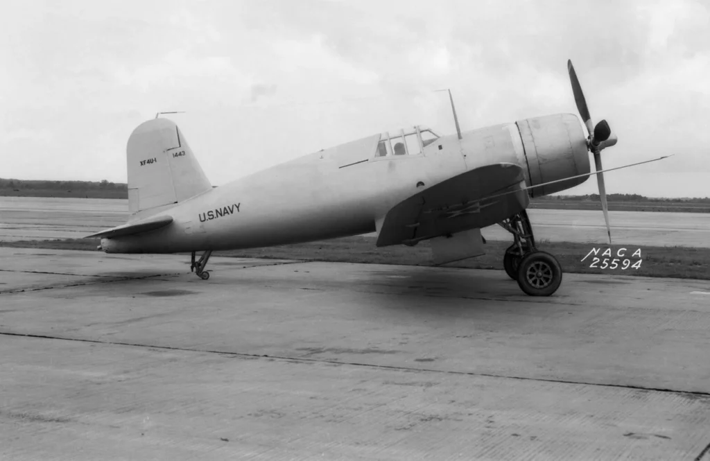 Il prototipo XF4U-1