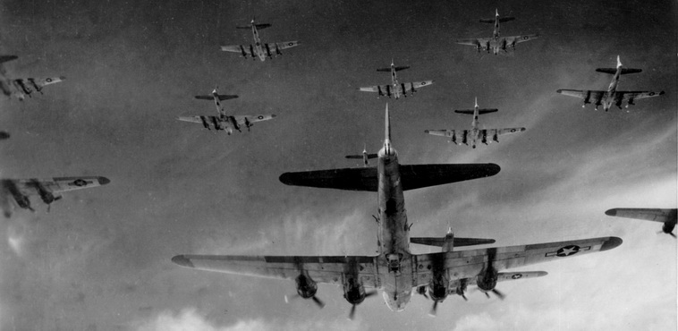 Formazione di B-17 in volo Formazione di B-17 in volo