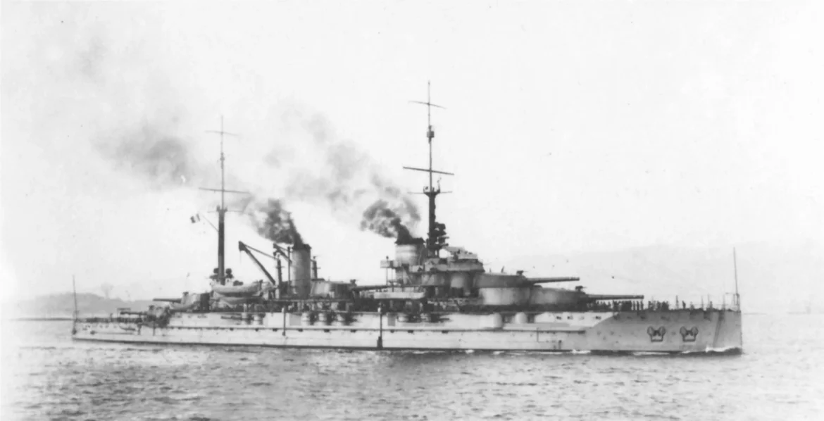 La Provence in navigazione nel 1918 circa