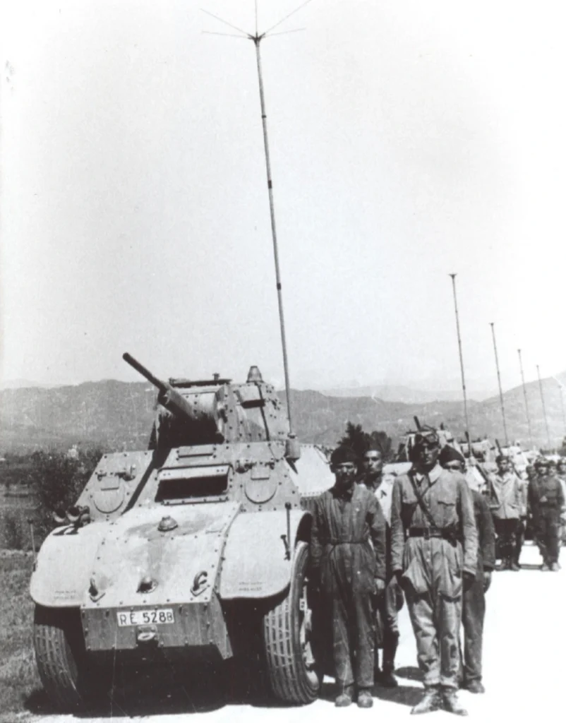 Autoblinda AB41 del III Gruppo corazzato Nizza